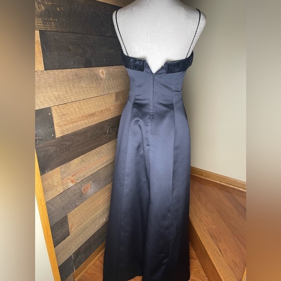 Mori Lee Satin Navy Bridesmaid Prom Dress Size 3/4 - Picture 2 of 8